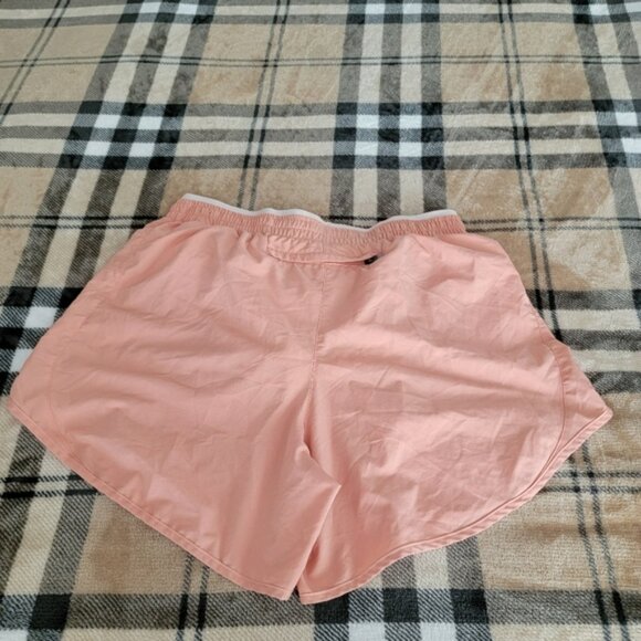 Nike shorts - Picture 2 of 4